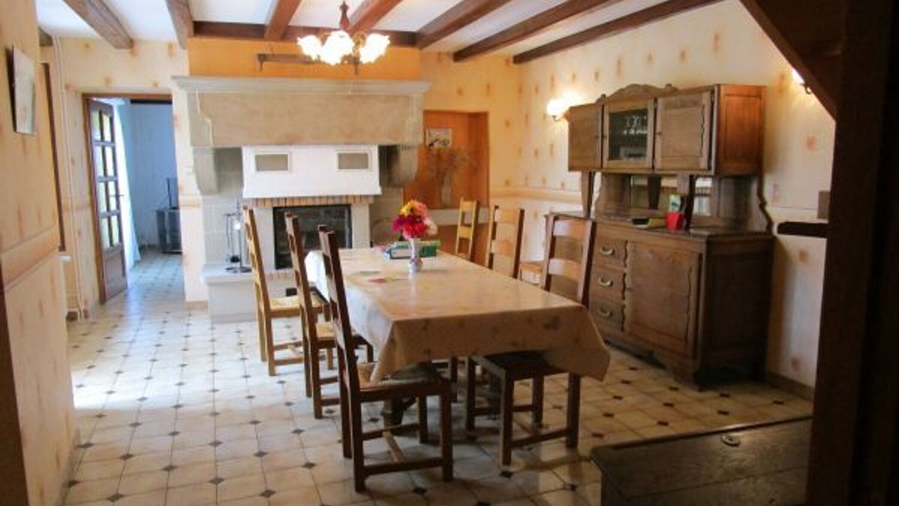 Photo of Others in Esley