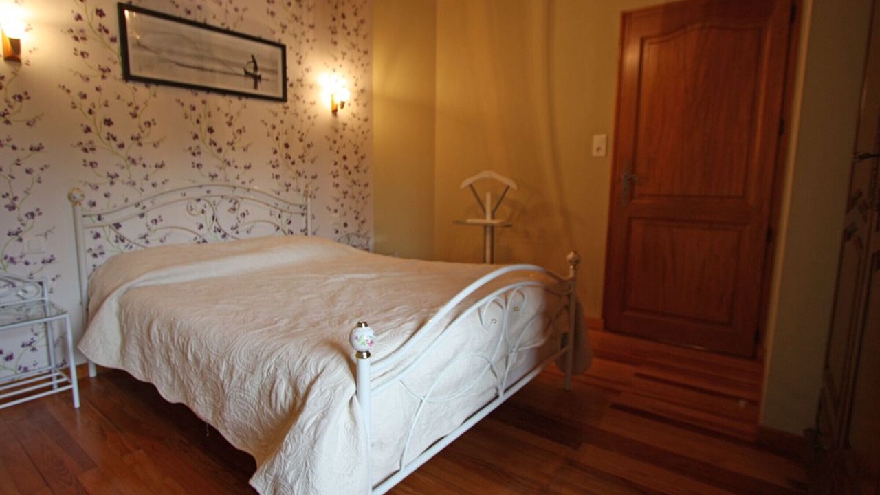 Photo of Others in Esley