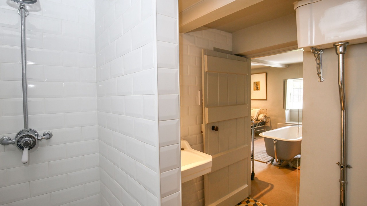 Photo of Bathroom in Coln St Aldwyns