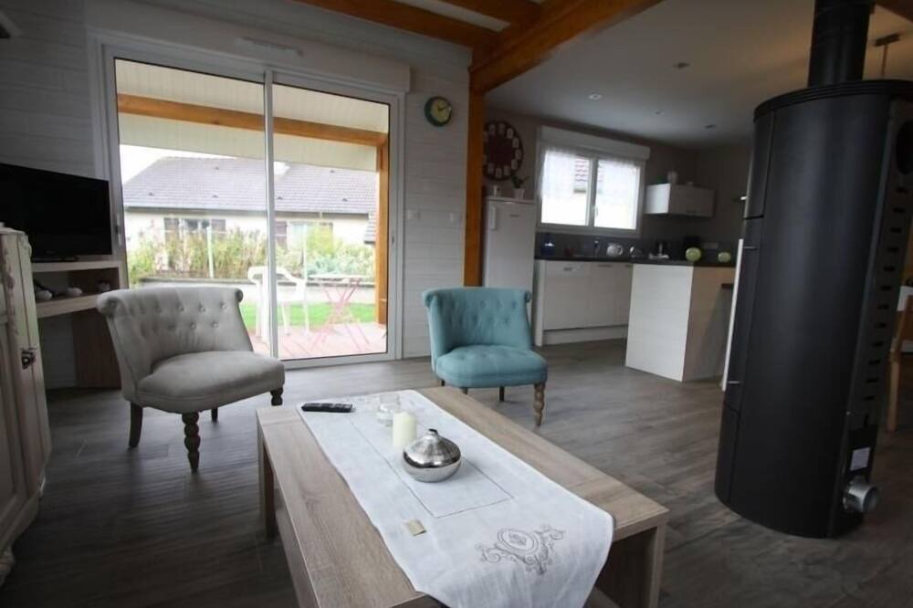 Photo of Livingroom in Chamagne