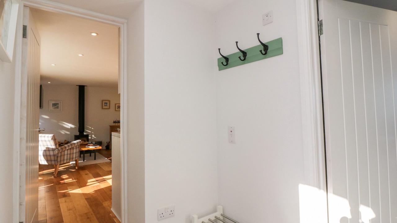 Photo of Others in Bankend