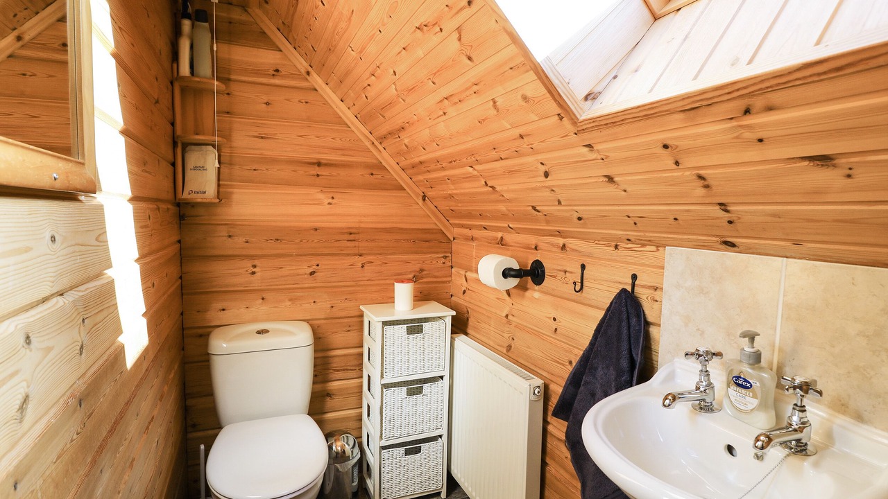 Photo of Bathroom in Evancoyd