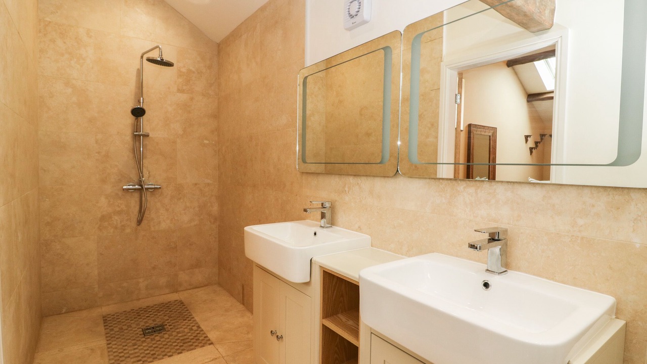 Photo of Others in Lofthouse