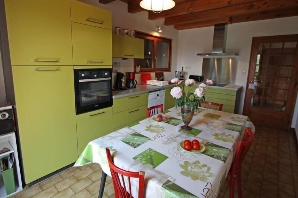 Photo of Kitchen in Nayemont-les-Fosses