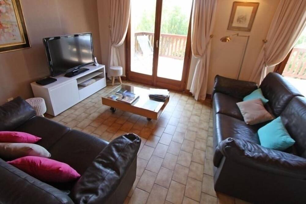 Photo of Livingroom in Nayemont-les-Fosses