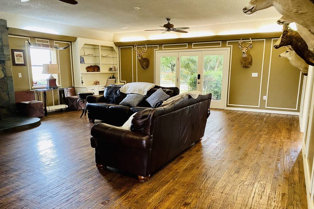 Photo of Livingroom in Alvarado