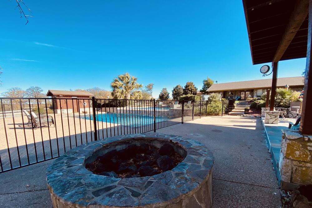 Photo of Outdoor in Alvarado