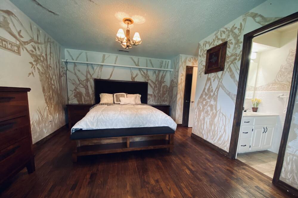Photo of Bedroom in Alvarado