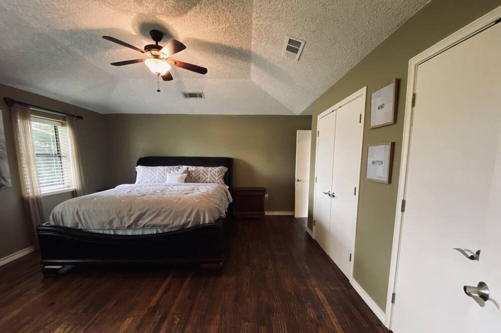 Photo of Bedroom in Alvarado