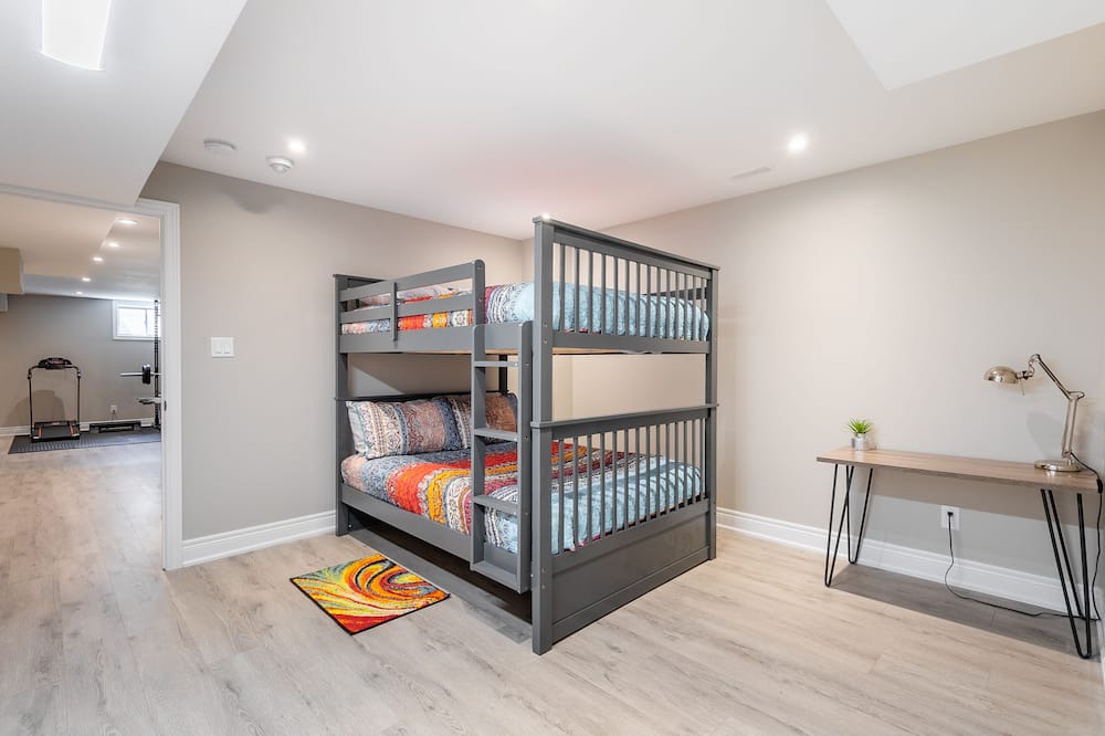 Photo of Bedroom in Stoney Creek