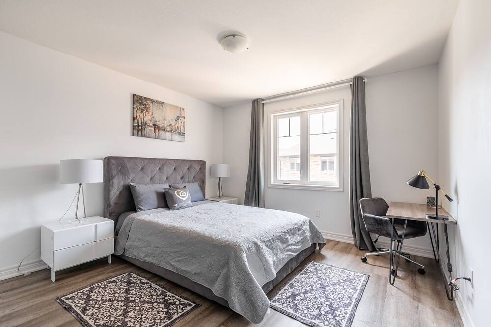 Photo of Bedroom in Stoney Creek