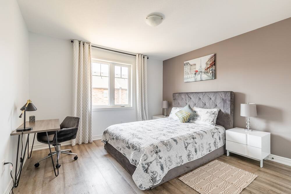 Photo of Bedroom in Stoney Creek