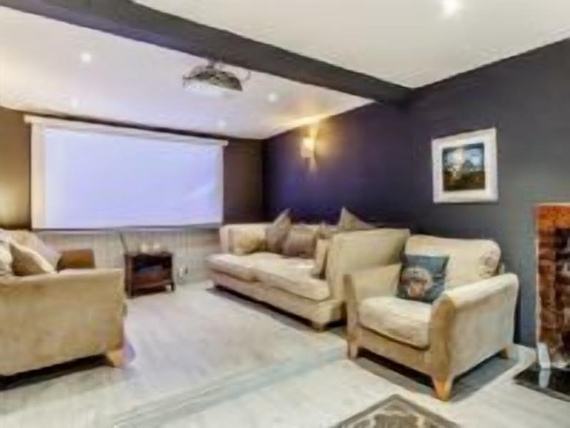 Photo of Others in Mauchline