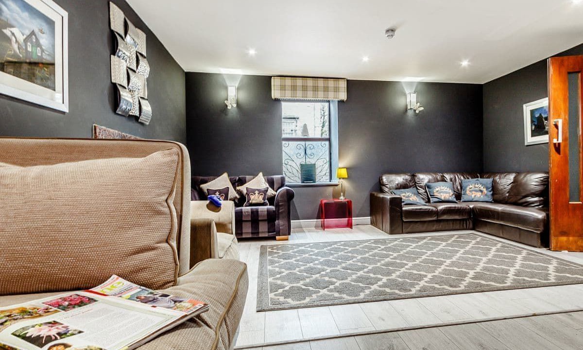 Photo of Others in Mauchline