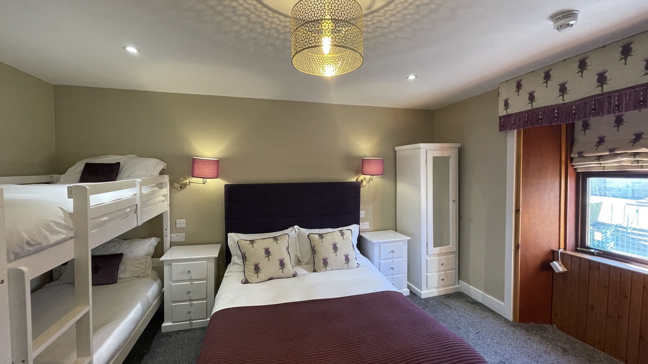 Photo of Others in Mauchline