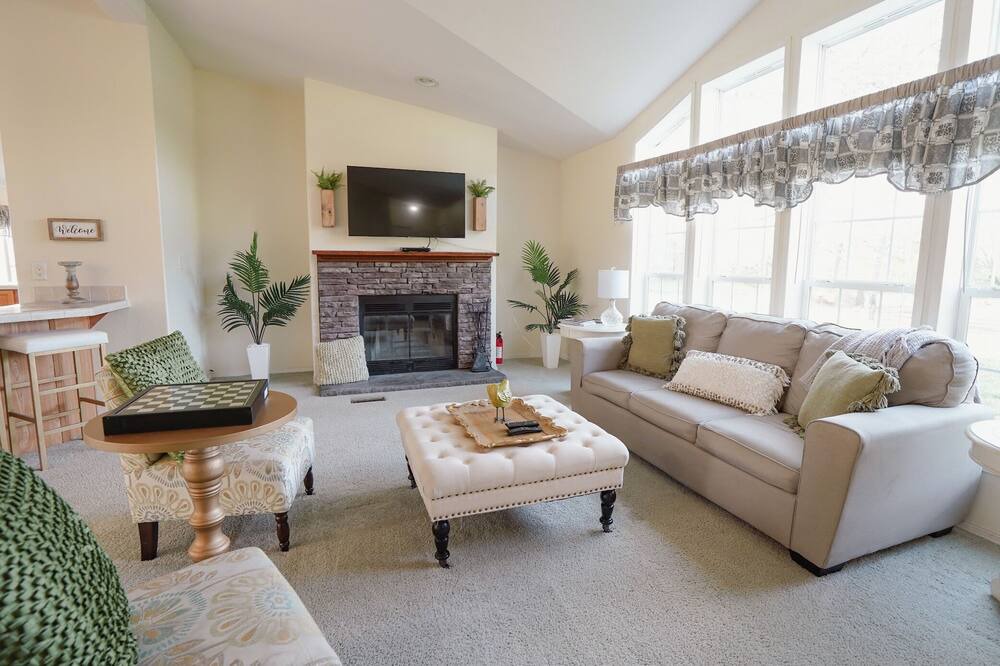 Photo of Livingroom in Nashoba