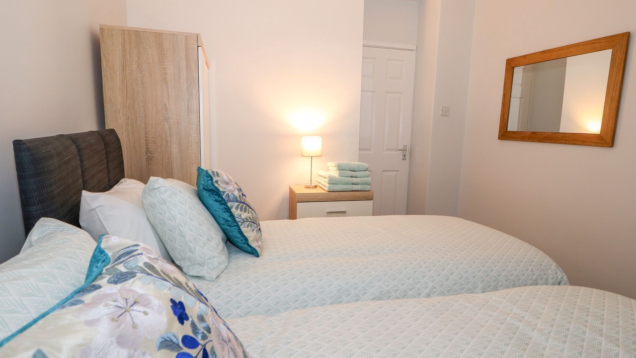 Photo of Others in Lincoln