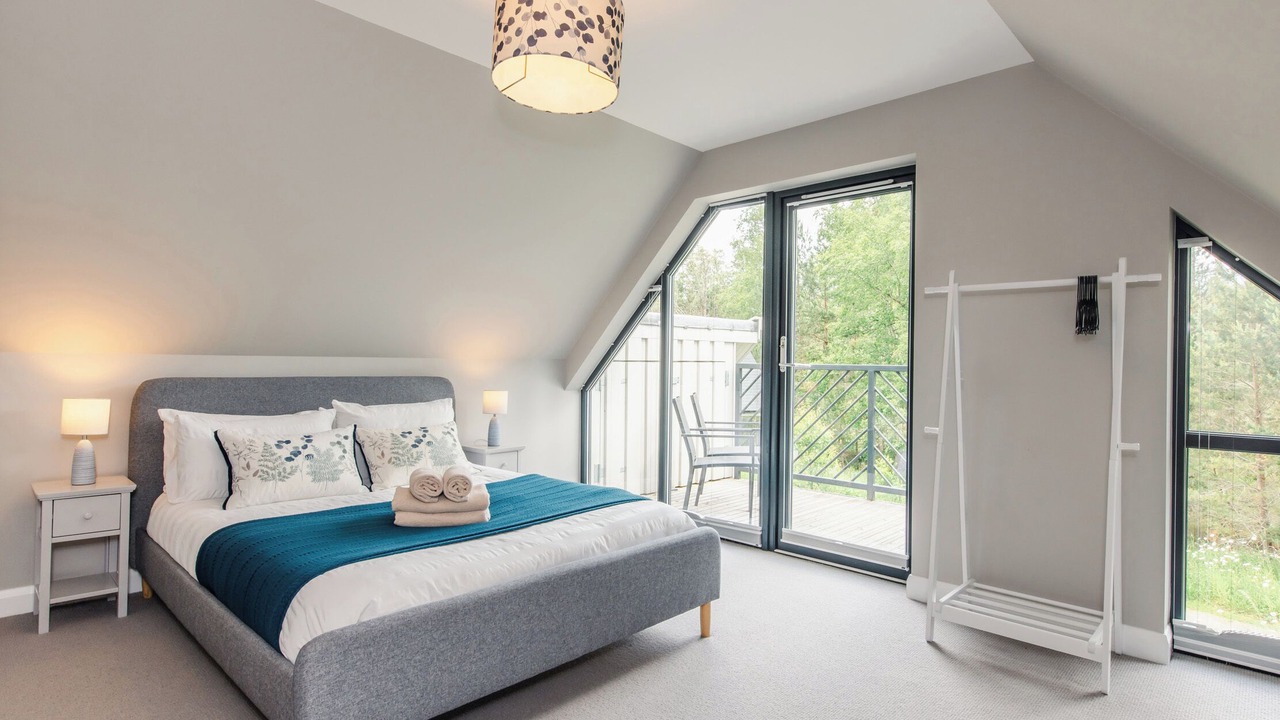 Photo of Others in Alvie