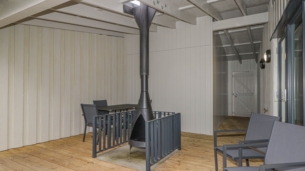 Photo of Others in Alvie