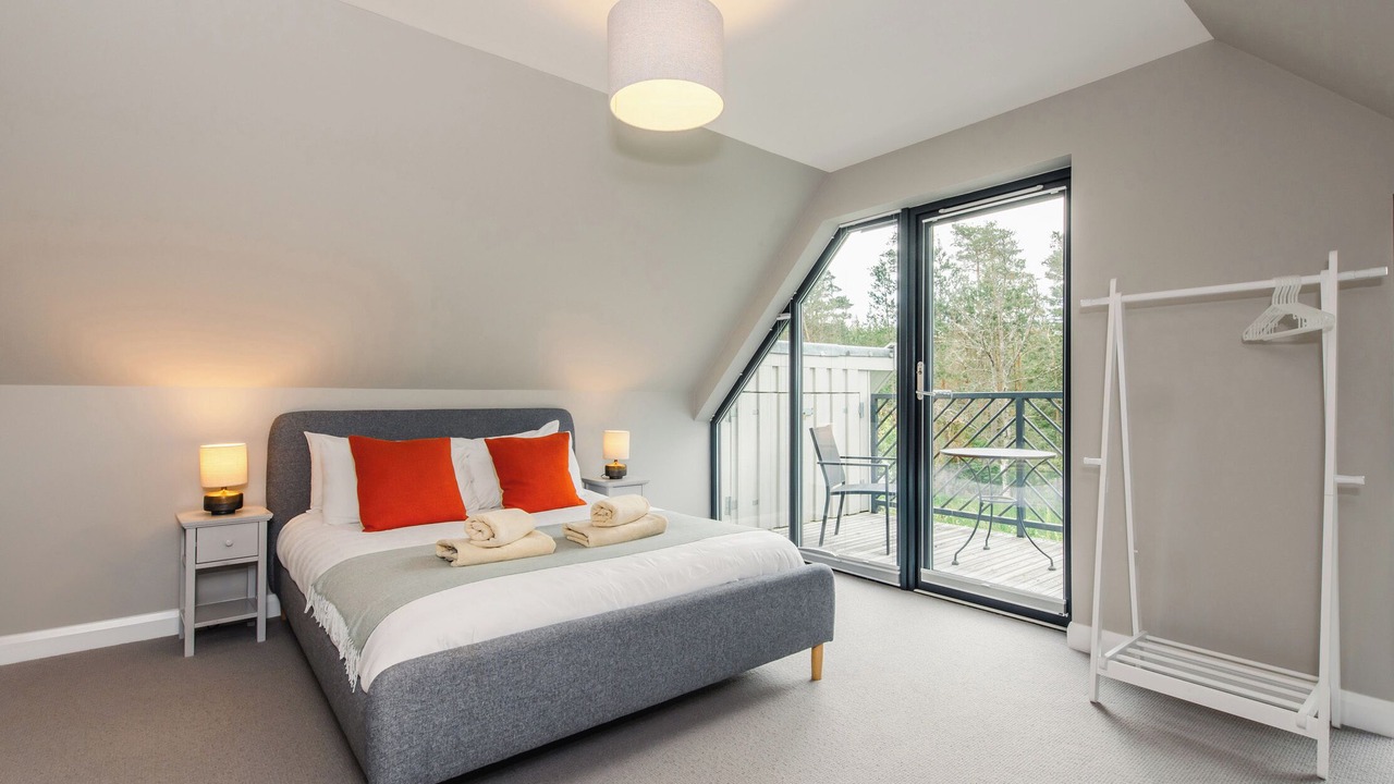 Photo of Others in Alvie