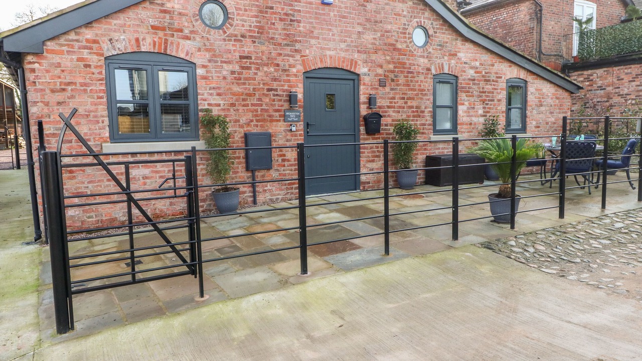 Photo of Others in Mobberley