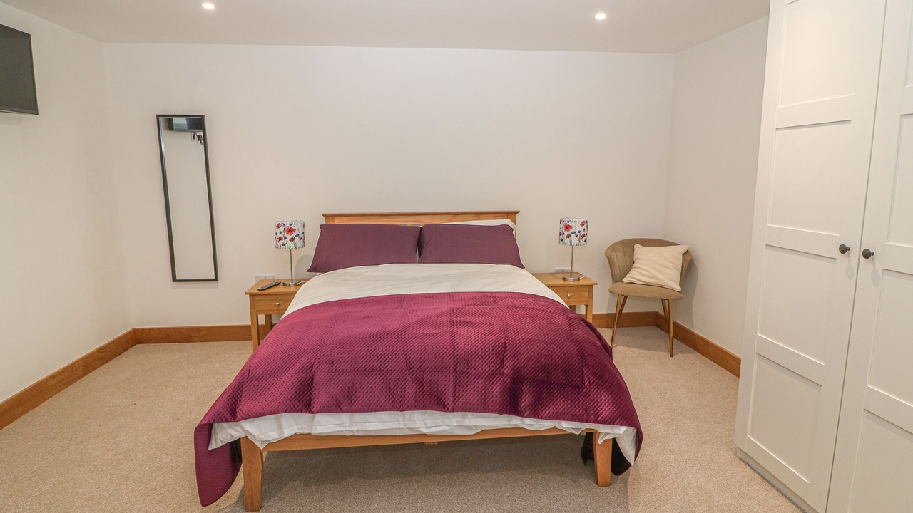 Photo of Others in Saddleworth