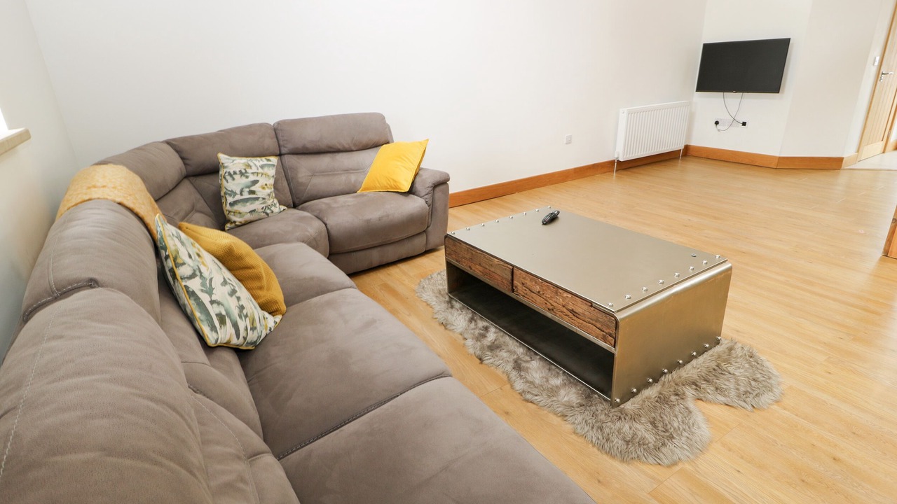 Photo of Others in Saddleworth