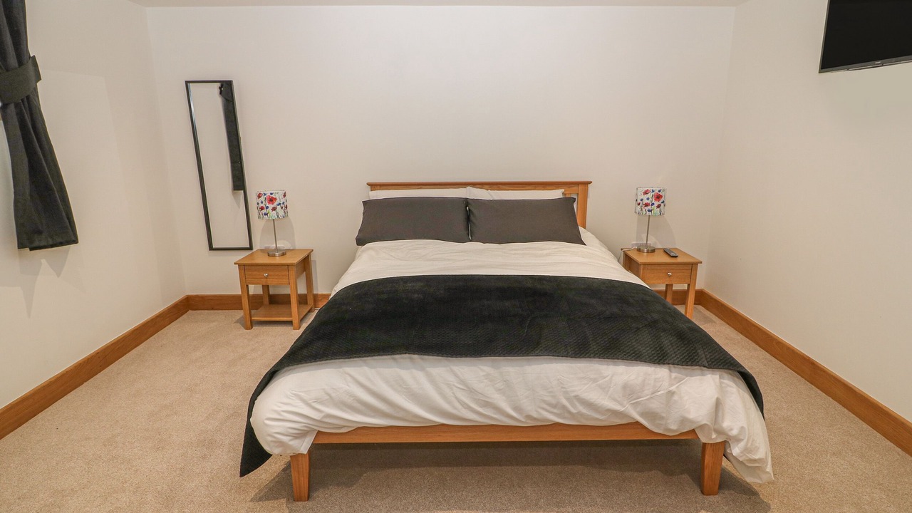 Photo of Others in Saddleworth