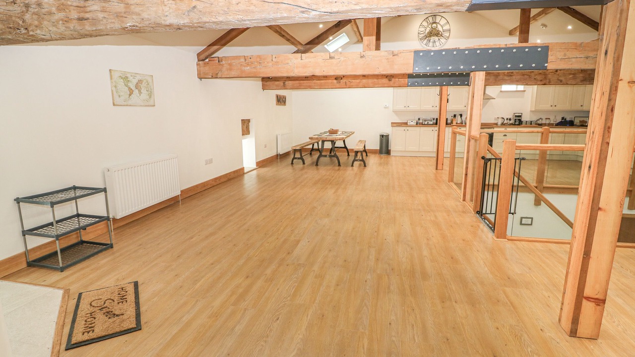 Photo of Others in Saddleworth