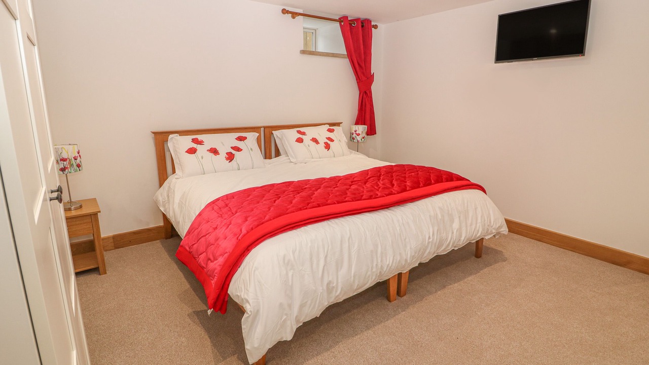 Photo of Others in Saddleworth