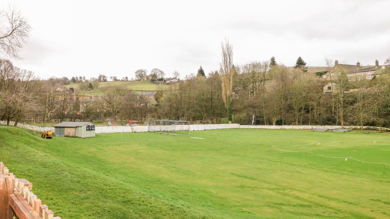 Photo of Others in Hayfield