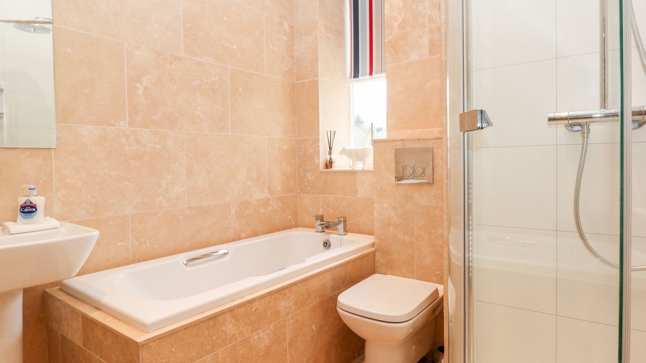 Photo of Others in Hayfield