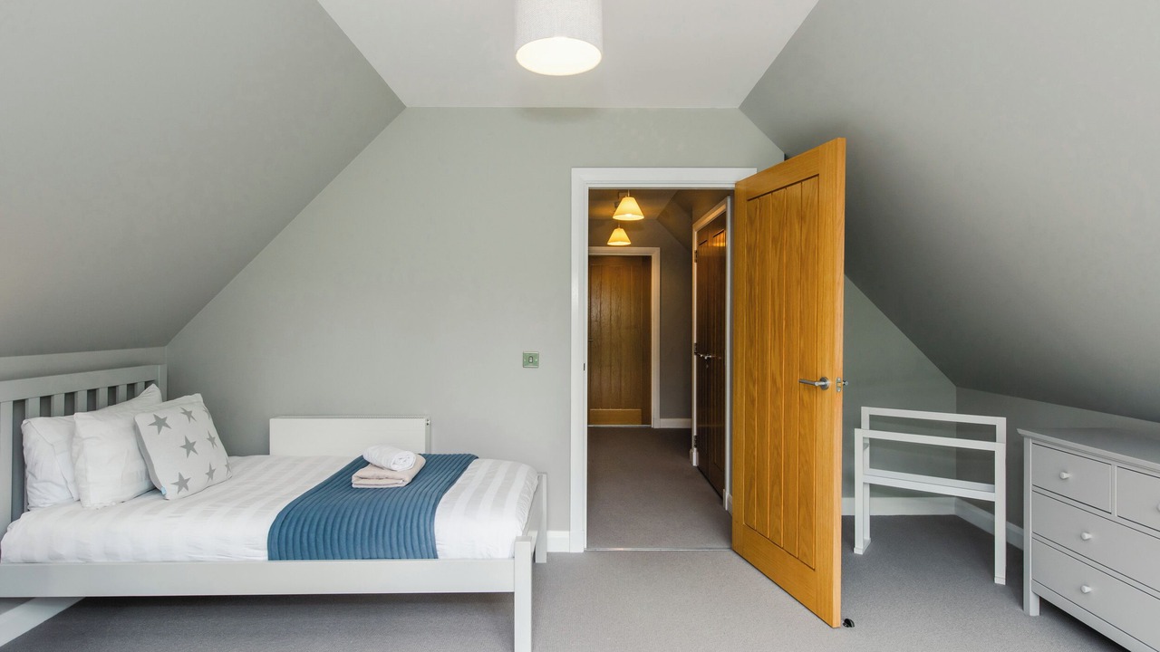 Photo of Others in Alvie