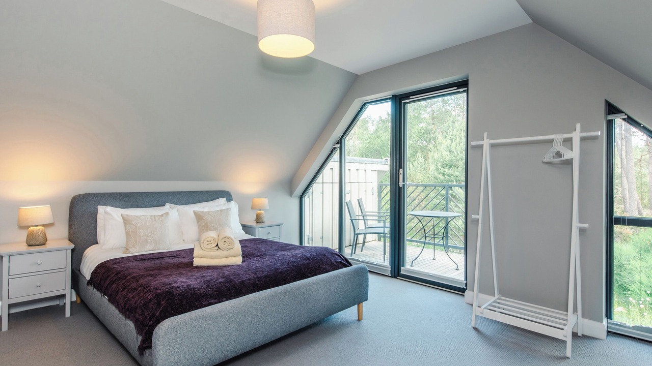 Photo of Others in Alvie