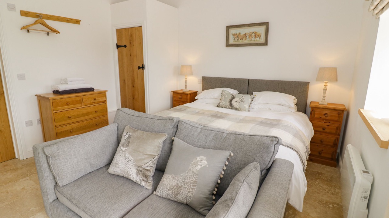 Photo of Others in Hellidon