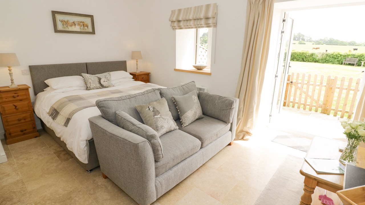 Photo of Others in Hellidon