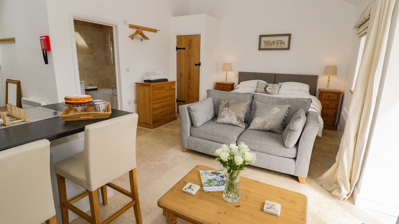 Photo of Others in Hellidon