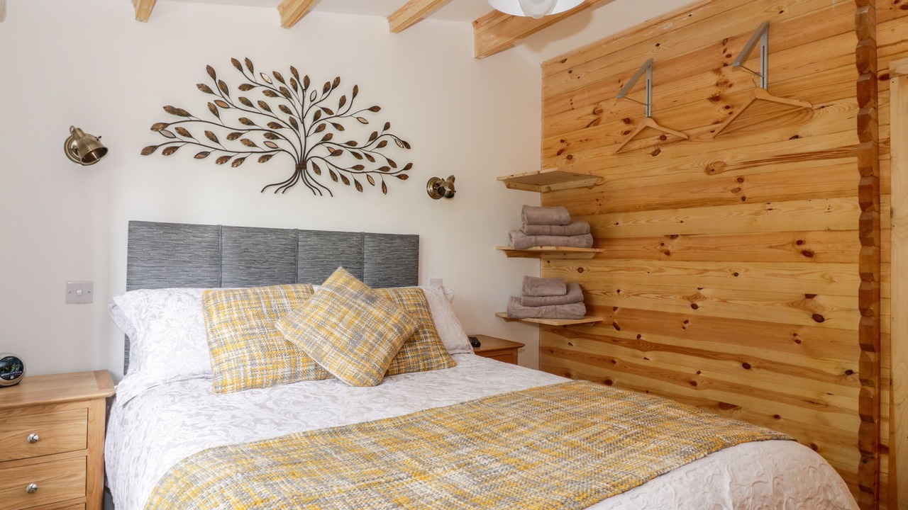 Photo of Others in Diss