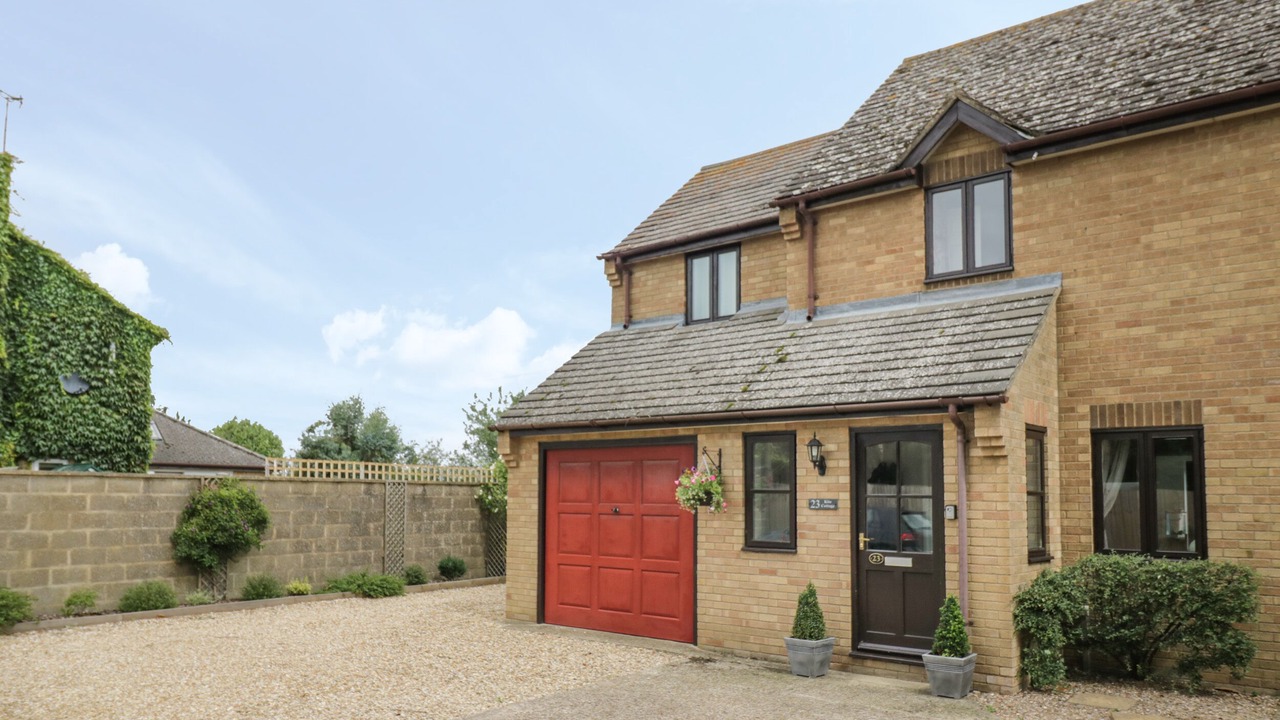 Photo of Outdoor in Syresham