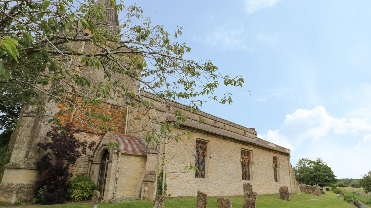 Photo of Others in Syresham