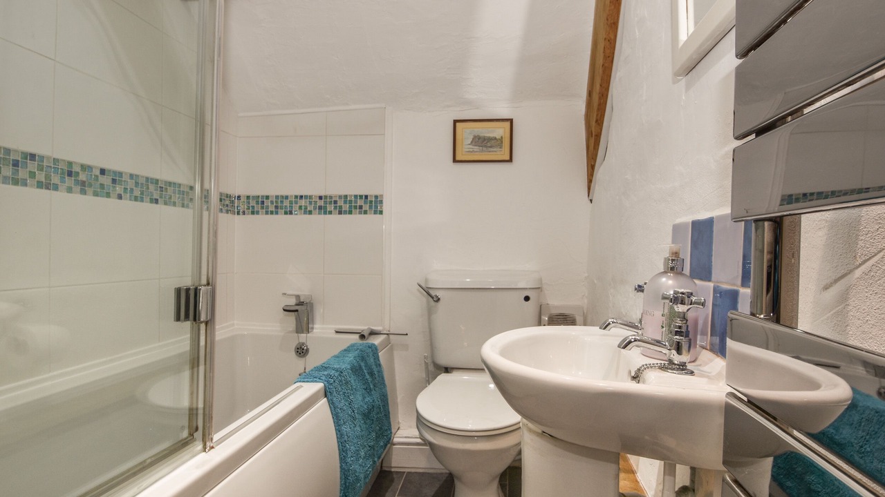 Photo of Bathroom in Shaldon