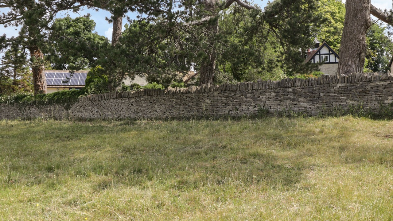 Photo of Others in Box