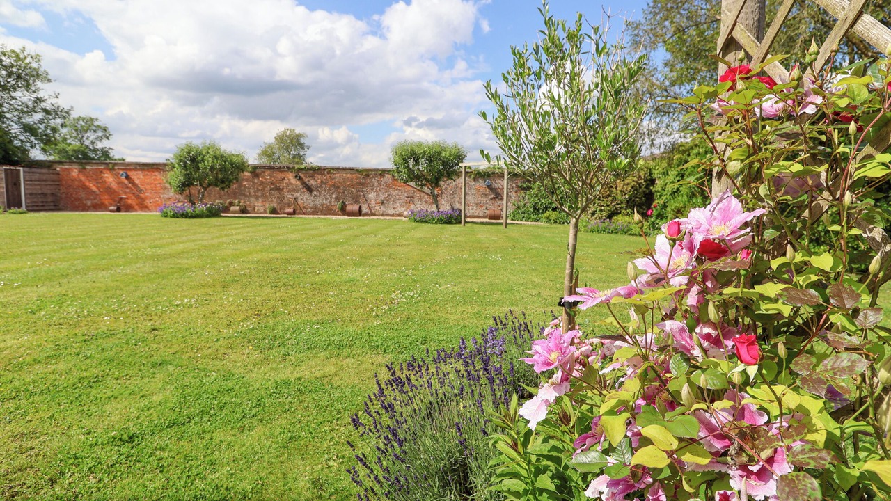 Photo of Others in Gillingham