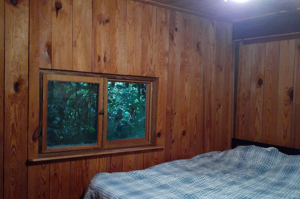 Photo of Bedroom in Wesson