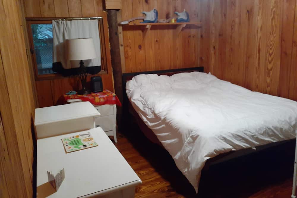 Photo of Bedroom in Wesson