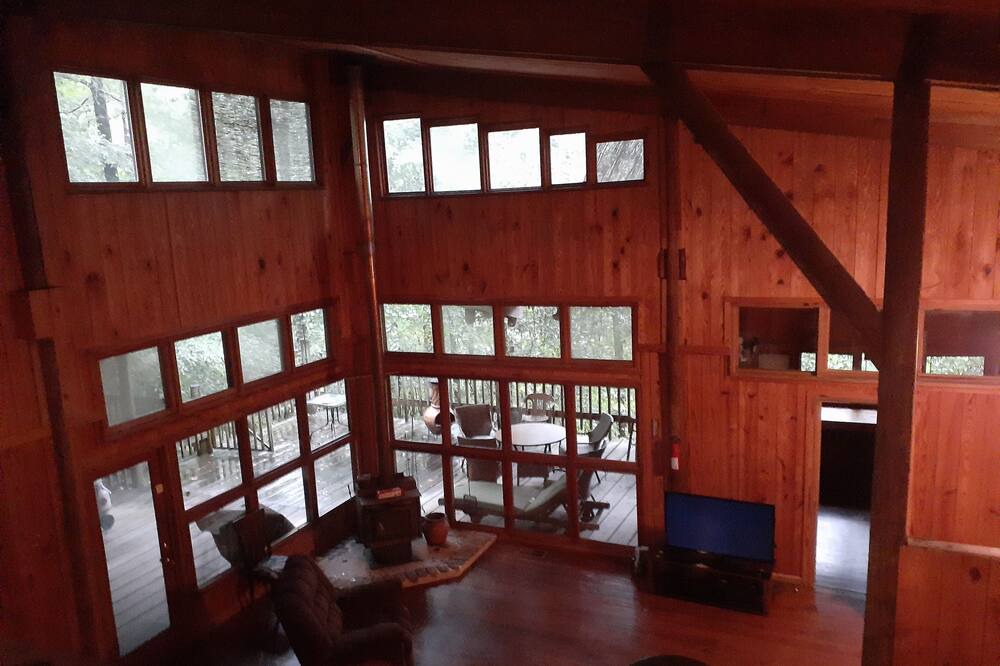 Photo of Livingroom in Wesson