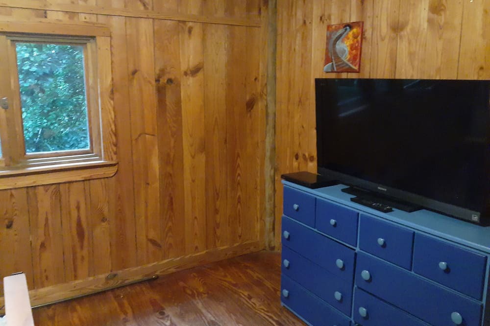 Photo of Bedroom in Wesson