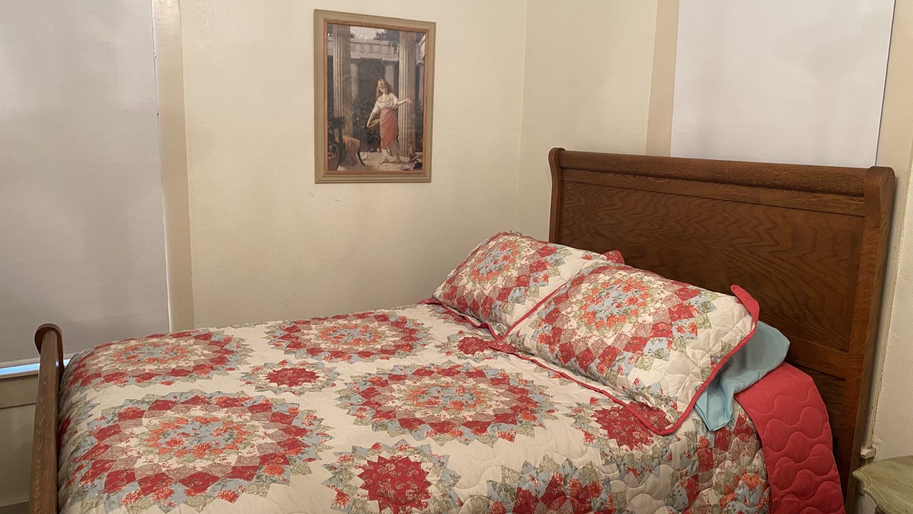 Photo of Bedroom in Seagraves