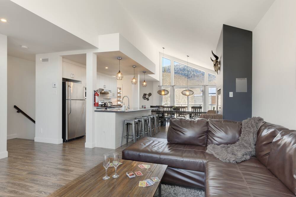 Photo of Livingroom in Stoneham