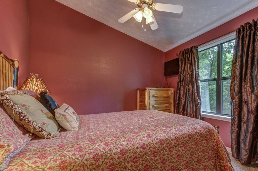 Photo of Bedroom in Chalet Village